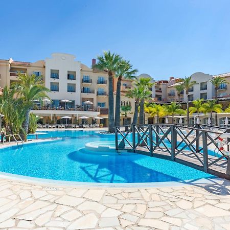 Denia Marriott La Sella Golf Resort & Spa Bagian luar foto A swimming pool in a hotel